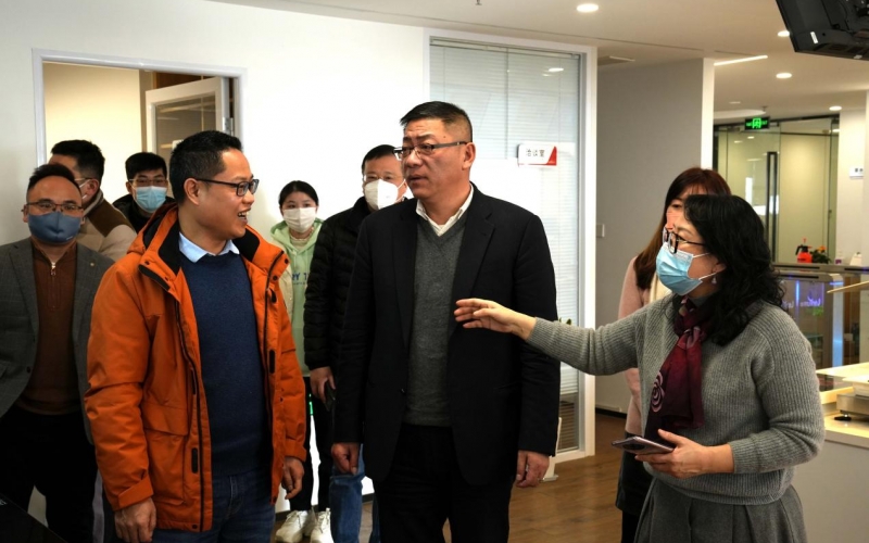 学习互访、成果交流，江苏省轻工协会餐饮设备专业委员会领导莅临我司参观指导